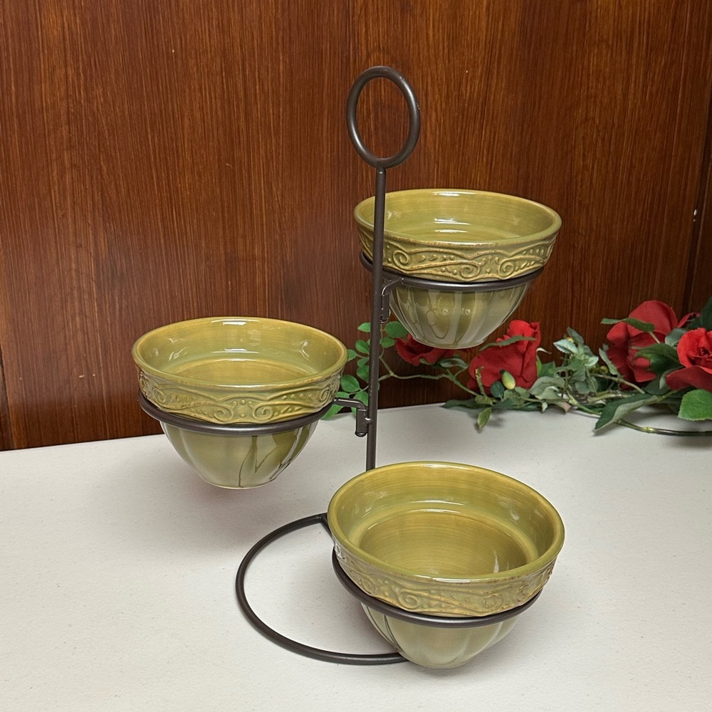Home interiors ceramic serving Bowls